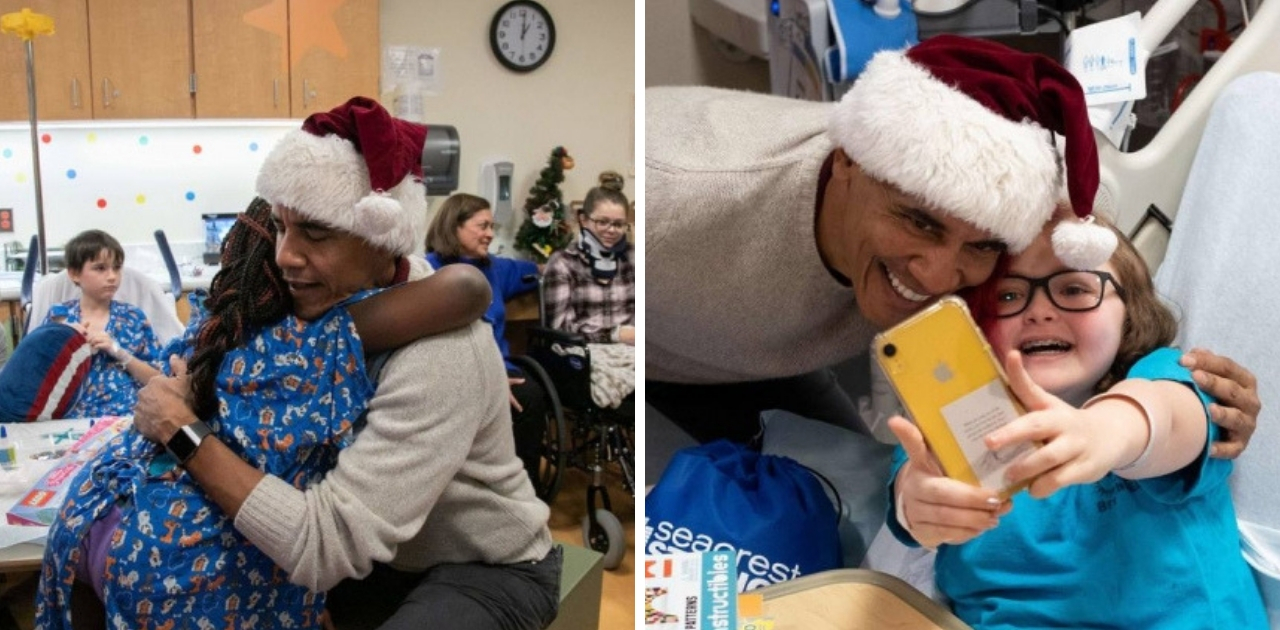 Vestido de Papai Noel, Obama distribui presentes em hospital infantil