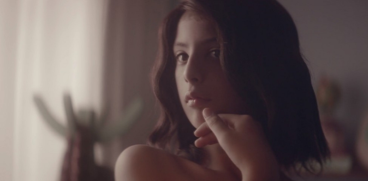 Comercial “Meu Primeiro Sutiã” ganha versão com adolescente trans; assista!
