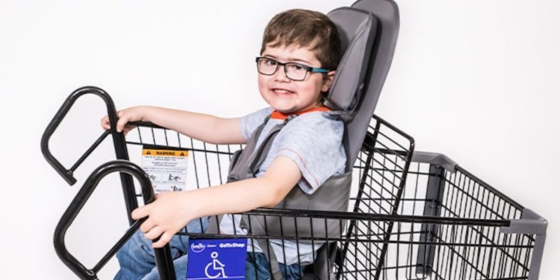 supermercado oferece carrinhos adaptados crianças deficiência