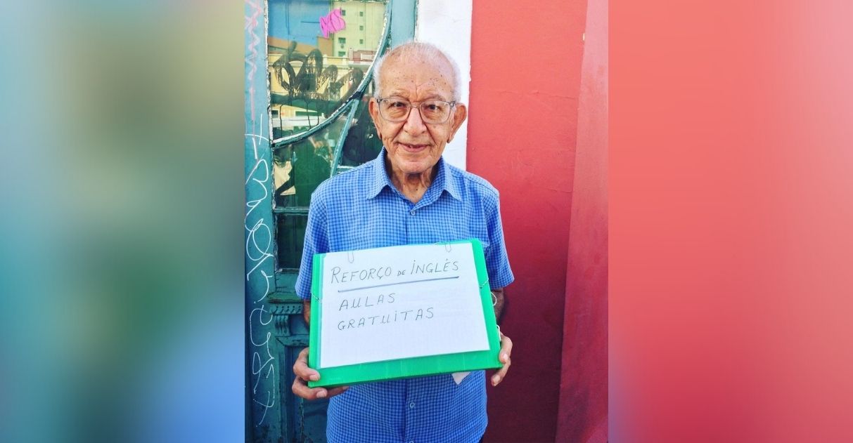 idoso de 88 anos dá aulas de inglês grátis no PR
