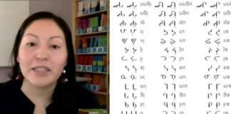 Professora inuk ensina sua língua nativa online para reconectar outras pessoas à cultura inuíte