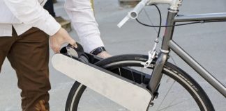 Dispositivo converte qualquer bicicleta em bike elétrica em segundos