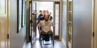 Fundação doa casa 100% acessível para ex-soldado que perdeu ambas as pernas na guerra ganha casa